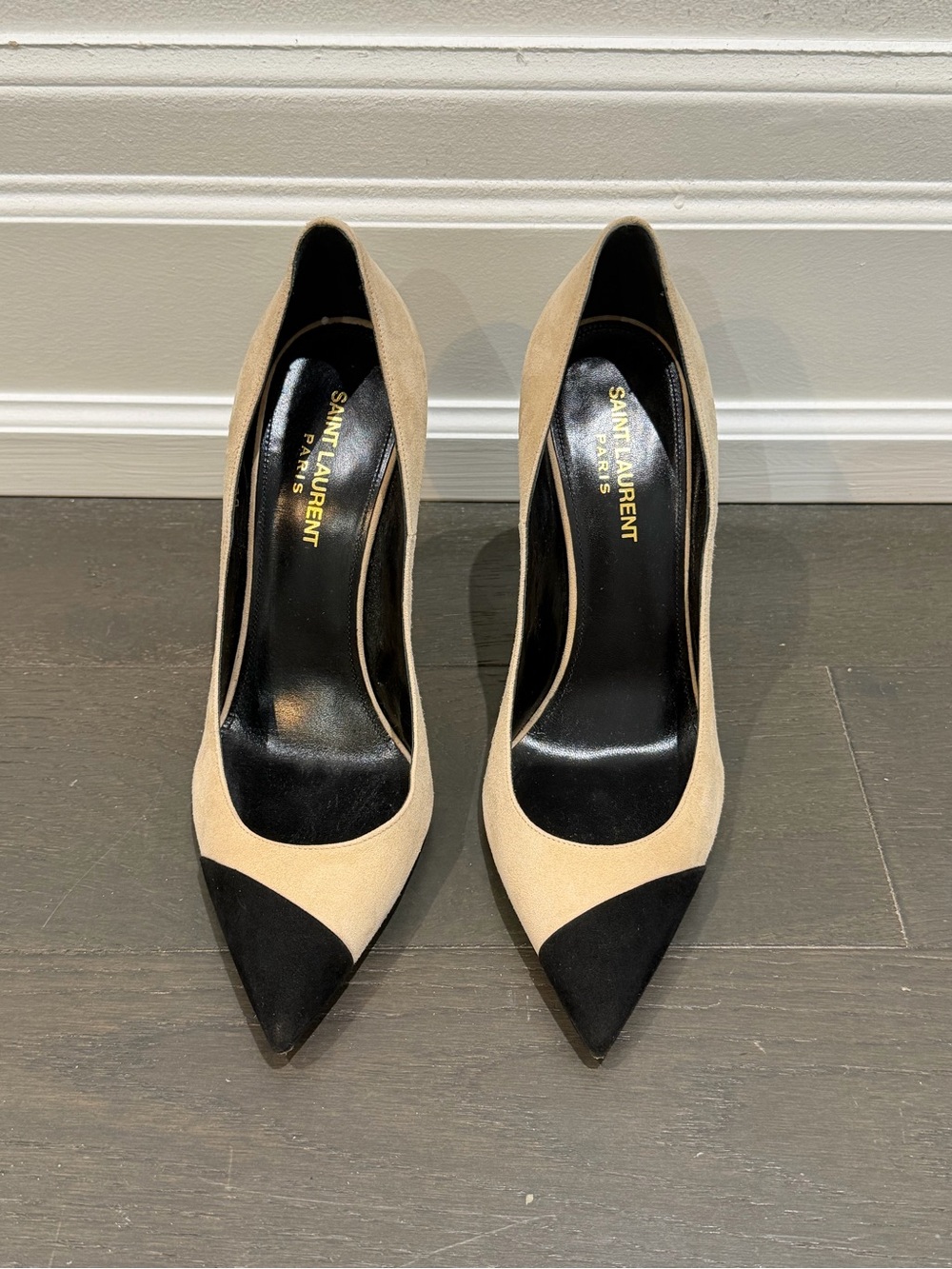 Saint Laurent Beige and Black Pointed Toe Pumps - Classic Two-Tone